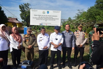 Amankan Aset, Pemkab dan Kajari OKI Pasang…