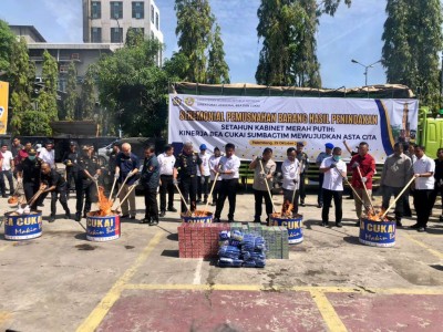 Bea Cukai Sumbagtim Musnahkan Barang Ilegal…