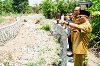 Cegah Banjir, Pj. Bupati Apriyadi Bangun…