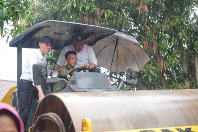 Cek Perbaikan Jalan di OKI, Gubernur Sumsel…