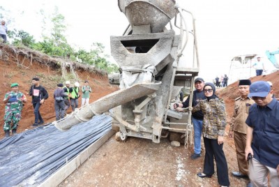 Gubernur Herman Deru Resmikan Jalan Poros…