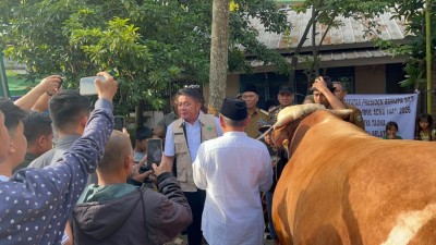 Gubernur Sumsel Herman Deru Serahkan Langsung…