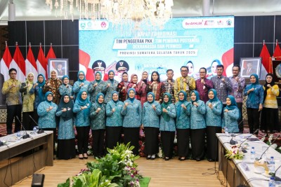 Ikuti Rakor di Griya Agung, TP PKK Hj Patimah…