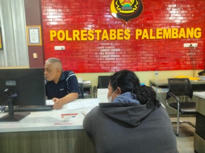 Pesan Minyak Goreng Lewat Facebook, Pedagang…