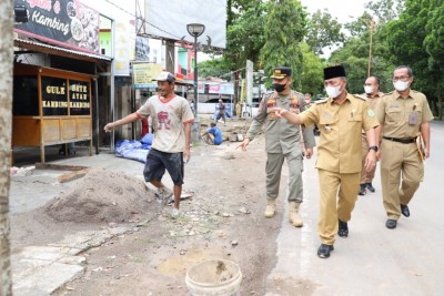 Pj. Bupati Apriyadi Ingatkan Seluruh Kontraktor…