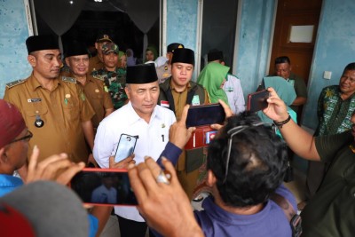 Pj. Bupati H Apriyadi Tanda Tangani Perbup,…