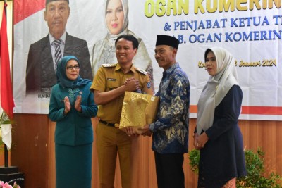 Pj. Bupati OKI Terima Memori Jabatan dari…