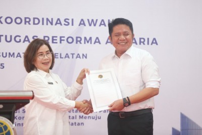 Sertifikat HPL Diserahkan, Herman Deru :…