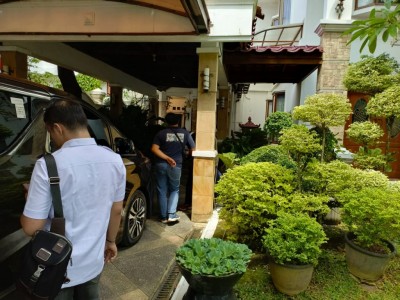Tim Pidsus Kejati Sumsel Geledah Rumah Alex…