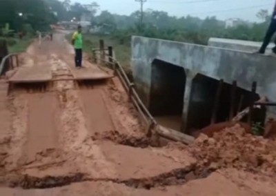 Viral Jembatan Penghubung Antara Desa di…